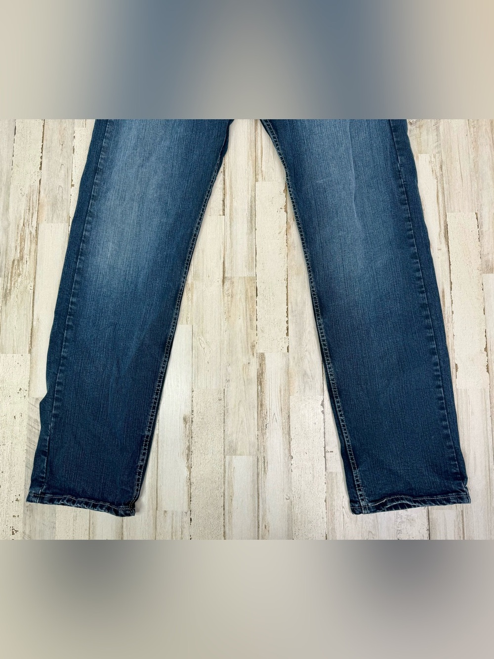 Levi's Men's 505 Regular Fit 36x32 Denim Jeans Medium Stonewash - Picture 4 of 12
